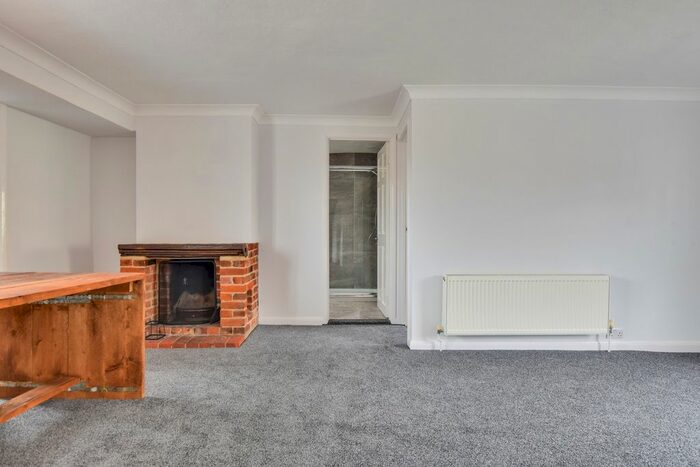 2 Bedroom Flat To Rent In Haslers Place, Haslers Lane, Dunmow, CM6