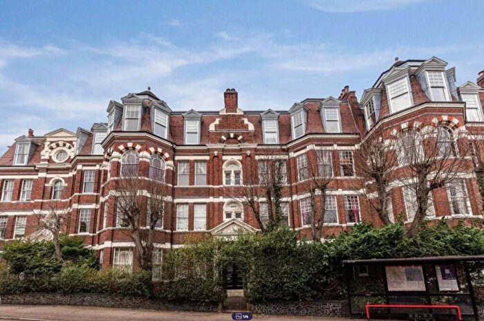 Flat To Rent In Linden Mansions, Hornsey Lane, London, N6