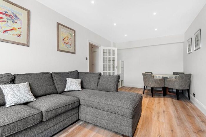 1 Bedroom Flat To Rent In Queensway, Bayswater, W2