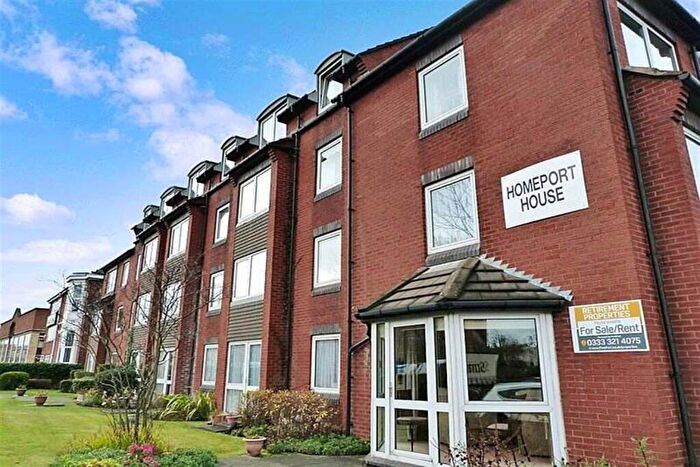 3 Bedroom Flat To Rent In Homeport House -, Hoghton Street, PR9
