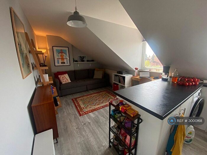 1 Bedroom Flat To Rent In Cambridge Road, London, E11