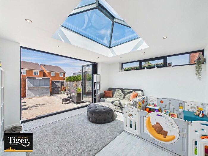 3 Bedroom Detached House For Sale In Harris Close, Blackpool, FY4