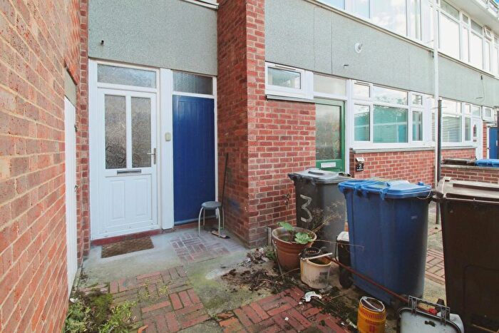 3 Bedroom Maisonette For Sale In Kensington Place, Norwich, NR1