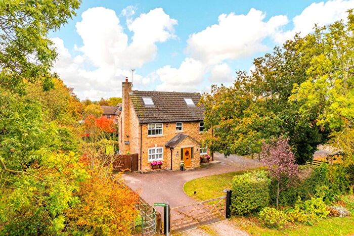 6 Bedroom Detached House For Sale In Bakers Close, Turvey, Bedfordshire, MK43