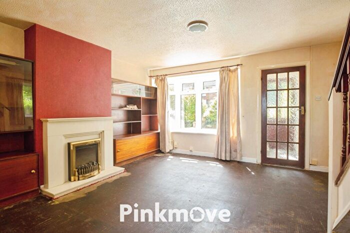 3 Bedroom End Of Terrace House For Sale In Aspen Way, Newport, NP20