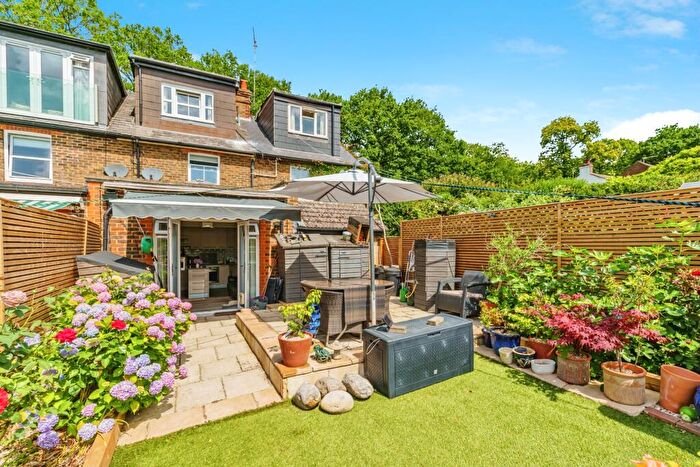 3 Bedroom Cottage For Sale In Caterfield Lane, Oxted, RH8