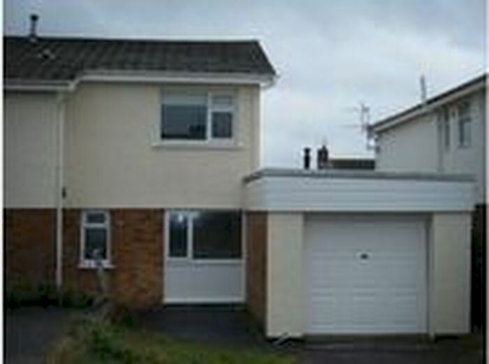 2 Bedroom Flat To Rent In Rest Bay Close, Porthcawl, Bridgend, CF36