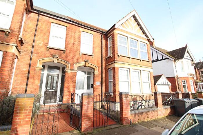 1 Bedroom Flat To Rent In Kingsley Road, Bedford, MK40