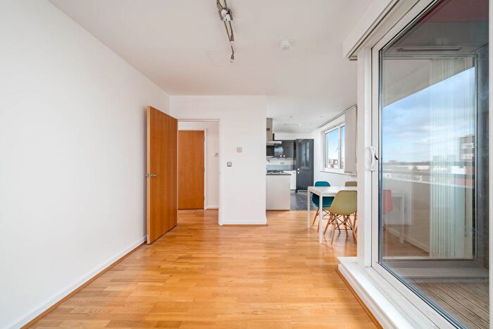 1 Bedroom Flat To Rent In Provost Street, London, N1