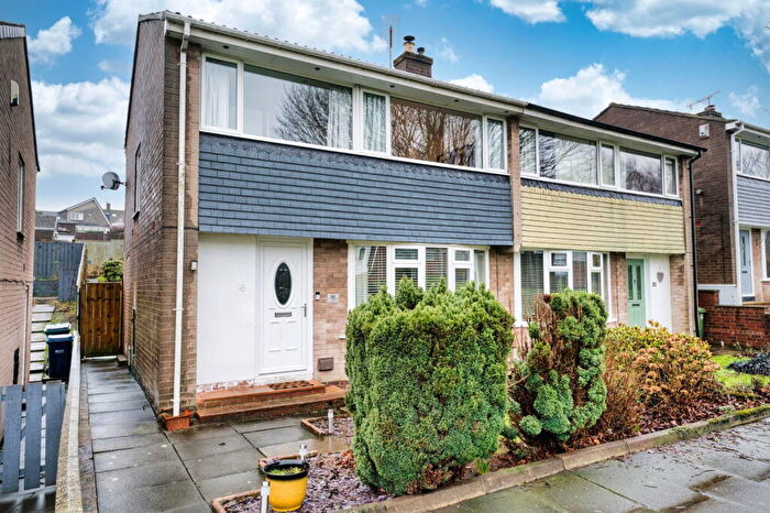 3 Bedroom Semi-Detached House For Sale In Amberley Walk, Whickham, NE16