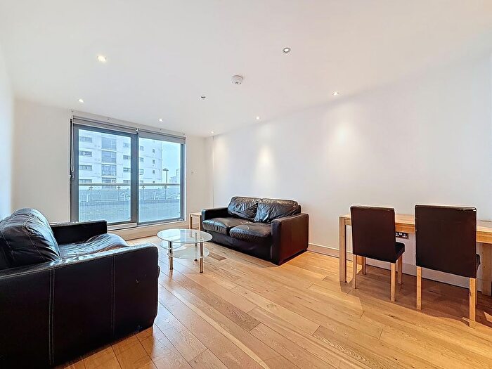 1 Bedroom Flat For Sale In Meridian Plaza, Bute Terrace, Cardiff, CF10