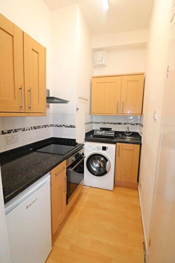 1 Bedroom Flat To Rent In Roslin Street, Ground Left, Aberdeen, AB24