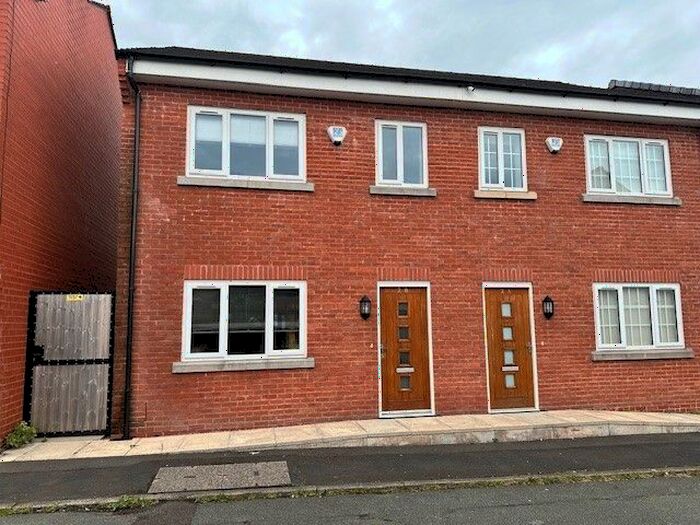 3 Bedroom Semi-Detached House To Rent In Austin Street, Leigh, Greater Manchester, WN7