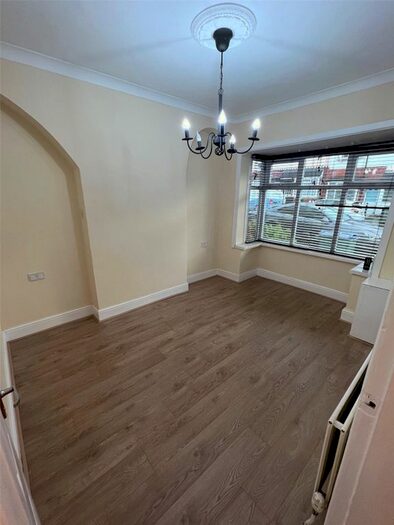 2 Bedroom Terraced House To Rent In Talbot Road, Smethwick, West Midlands, B66