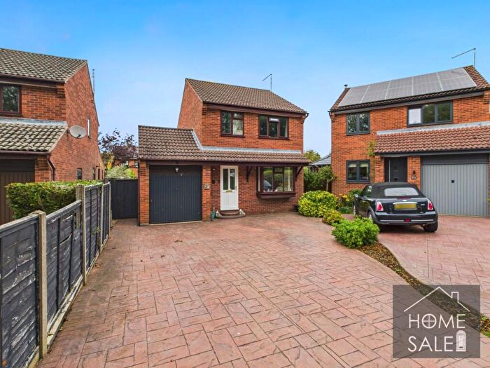 3 Bedroom Detached House For Sale In Oak Close, Uppingham, LE15