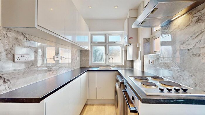 3 Bedroom Property To Rent In Spring Grove Road, Hounslow, TW3