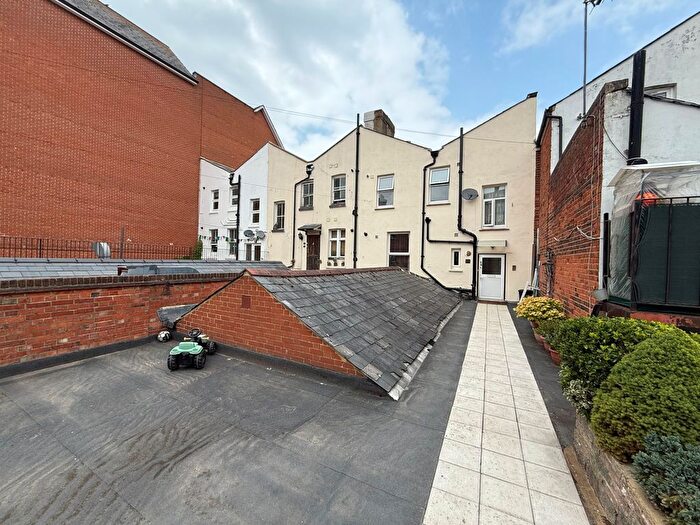 1 Bedroom Flat To Rent In Upper Union Terrace, Aldershot, GU11