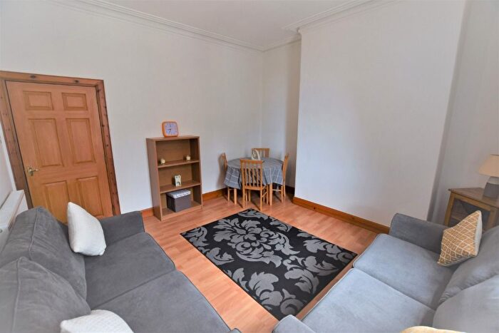 1 Bedroom Flat To Rent In Hardgate, City Centre, Aberdeen, AB10