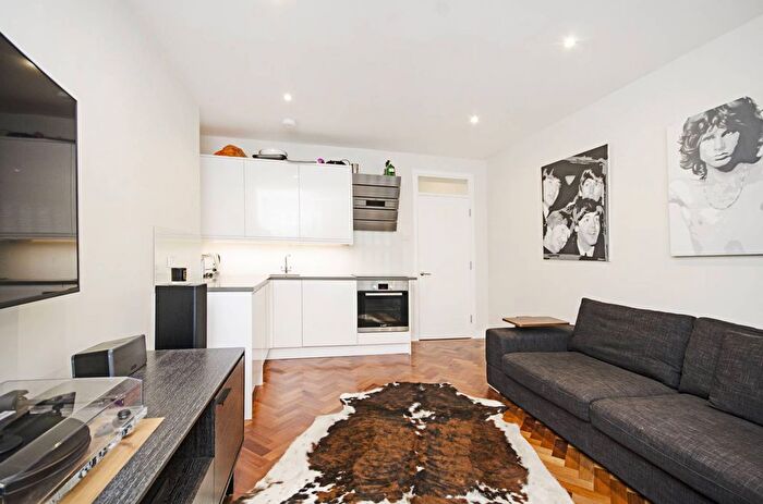 2 Bedroom Flat To Rent In Carlton Hill, St John's Wood, London, NW8