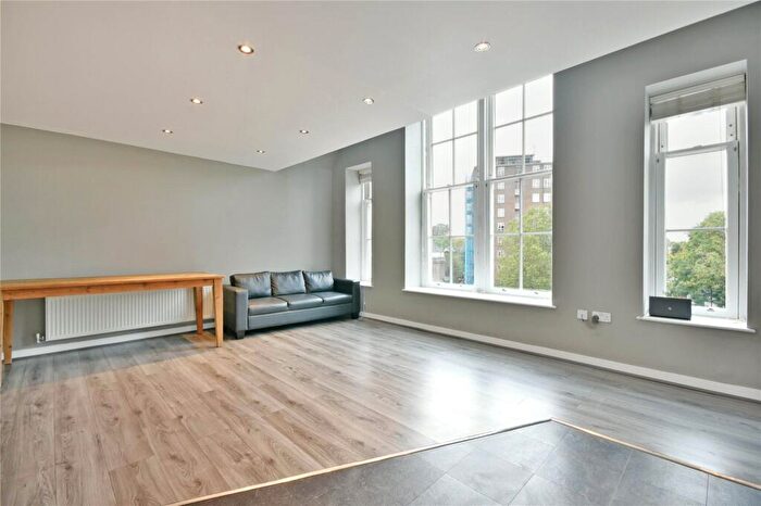 3 Bedroom Flat To Rent In Shepperton Road, Islington, N1