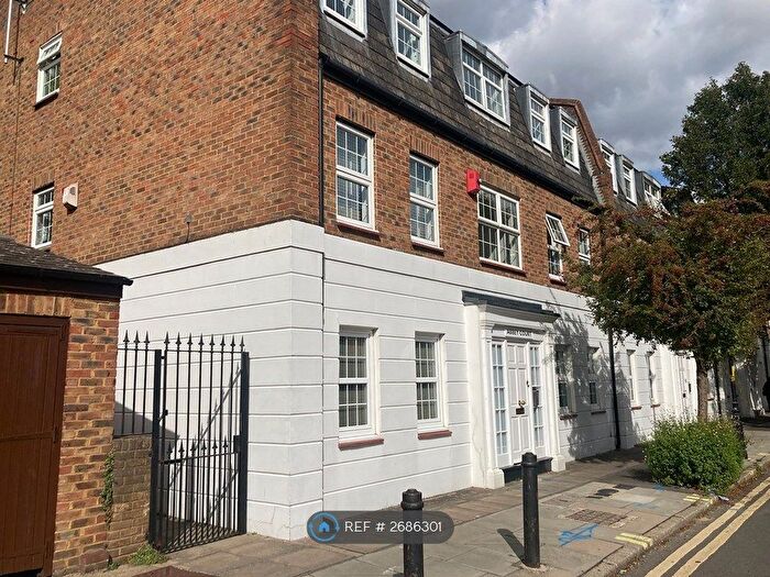 1 Bedroom Flat To Rent In Abbey Court, London, SE17