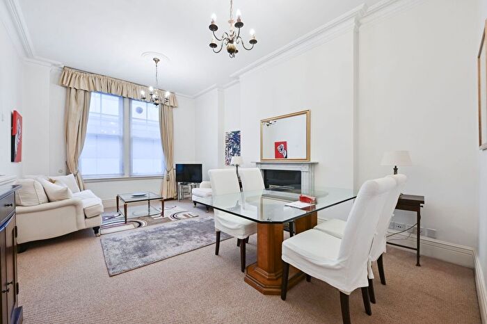 1 Bedroom Flat To Rent In Pall Mall, St James's, London, SW1Y