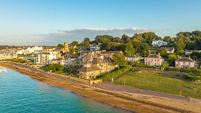 2 Bedroom Apartment For Sale In Cowes, Isle Of Wight, PO31