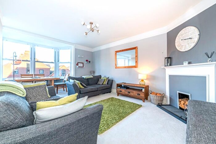 2 Bedroom Flat For Sale In Framfield Road, Uckfield, TN22