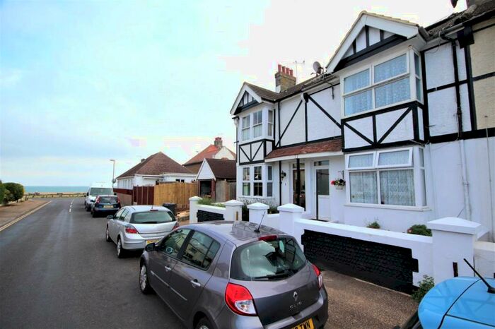 2 Bedroom Apartment To Rent In Chester Avenue, Lancing, West Sussex, BN15