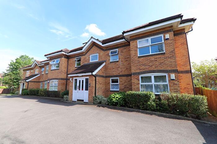 2 Bedroom Flat To Rent In Talbot Road, Rickmansworth, WD3