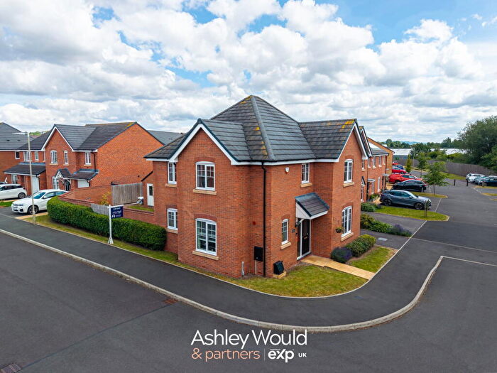4 Bedroom Detached House For Sale In Flemish Gardens, Kingswinford, DY6