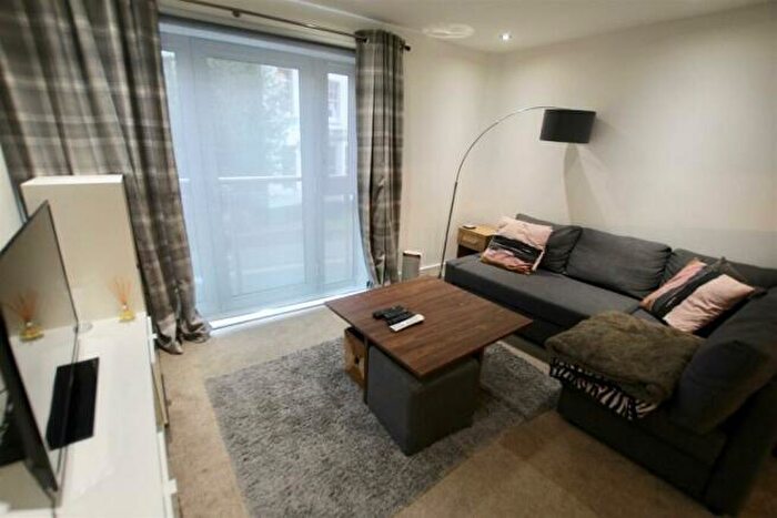 2 Bedroom Flat To Rent In Talbot Street, Nottingham, Nottinghamshire, NG1