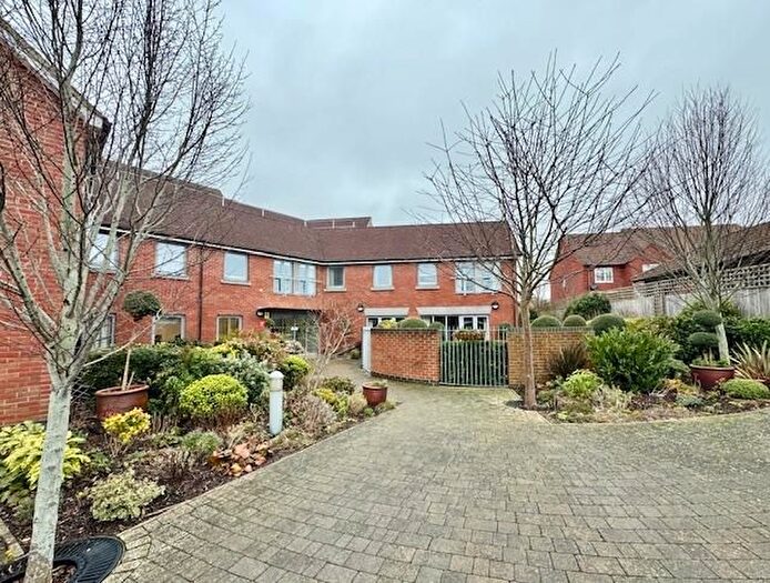 1 Bedroom Flat To Rent In Lady Lane, Blunsdon, Swindon, SN25
