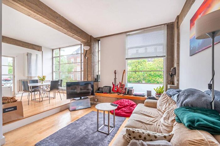 3 Bedroom Flat To Rent In Penfold Street, St John's Wood, London, NW8