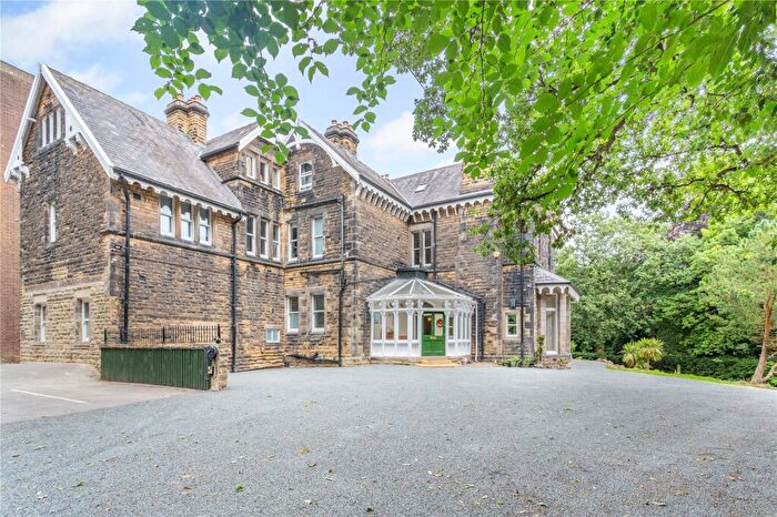 2 Bedroom Flat For Sale In Apartment B, The Hollies, Weetwood Lane, Leeds, LS16