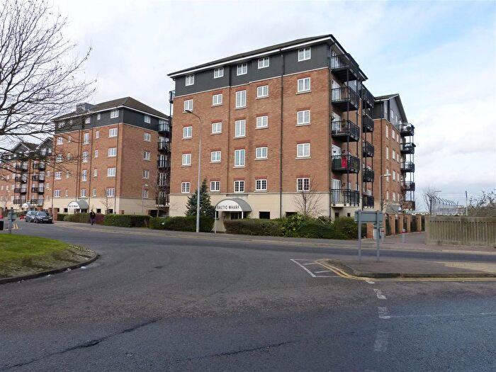 2 Bedroom Flat To Rent In Clifton Marine Parade, Gravesend, DA11