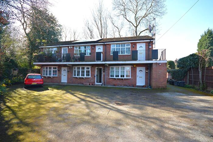 1 Bedroom Apartment For Sale In Belgrave Crescent, Stockport, SK2