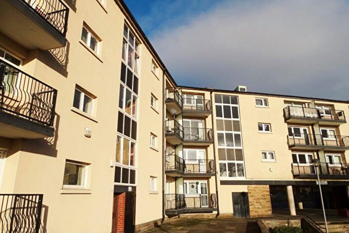 2 Bedroom Flat To Rent In Bed Unfurnished @ Drygate, G4