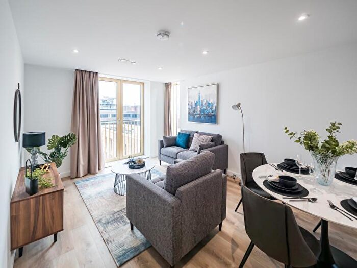 1 Bedroom Apartment To Rent In Flat :: The Quarters, M1