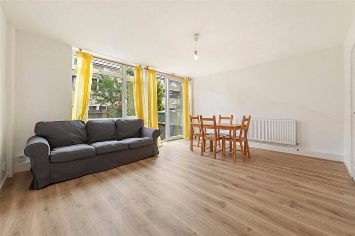 3 Bedroom Maisonette To Rent In Roberta Street, London, E2