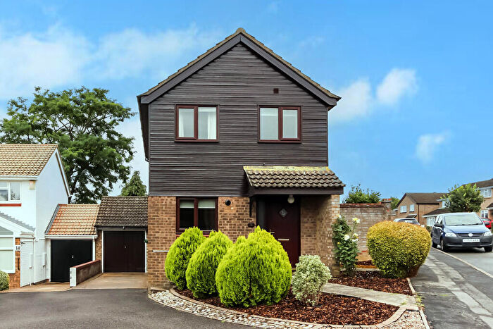 3 Bedroom Link Detached House To Rent In Muirfield Road, Wellingborough, NN8