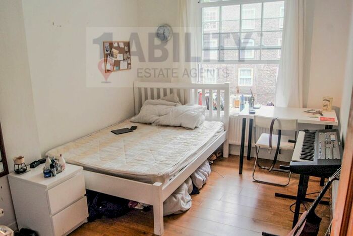 2 Bedroom Flat To Rent In Falmouth Road, London, SE1