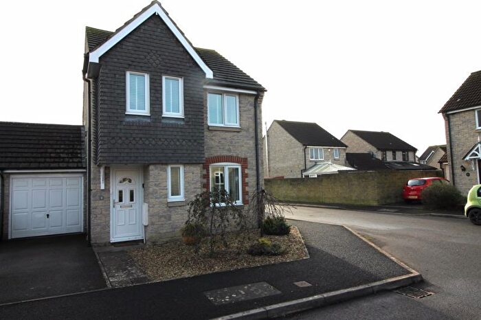 3 Bedroom Property To Rent In Barley Croft, Somerton, TA11