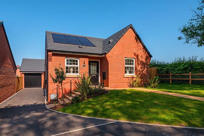 2 Bedroom Detached House For Sale In Uttoxeter, ST14