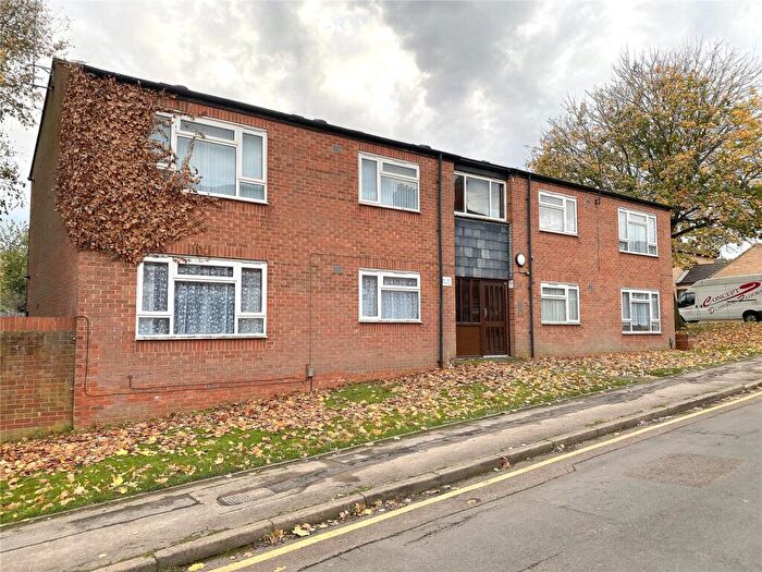 2 Bedroom Flat To Rent In Alfred Street, Kettering, Northamptonshire, NN16