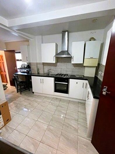 4 Bedroom Flat To Rent In Denmark Street, London, E13