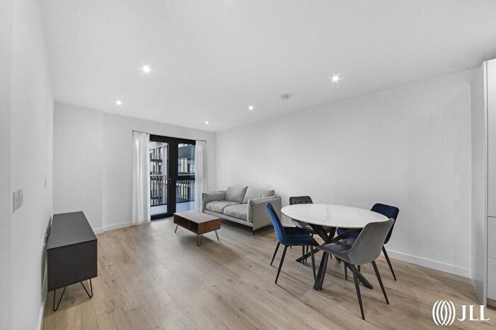 1 Bedroom Apartment To Rent In Anax Street London, N4