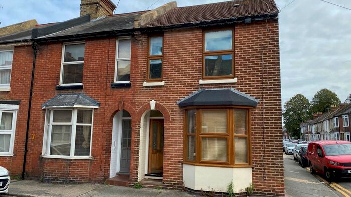 3 Bedroom Property To Rent In York Road, Canterbury, CT1