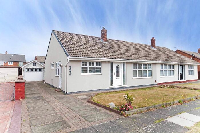 3 Bedroom Semi Detached Bungalow For Sale In Cranwell Road, Hartlepool, TS25