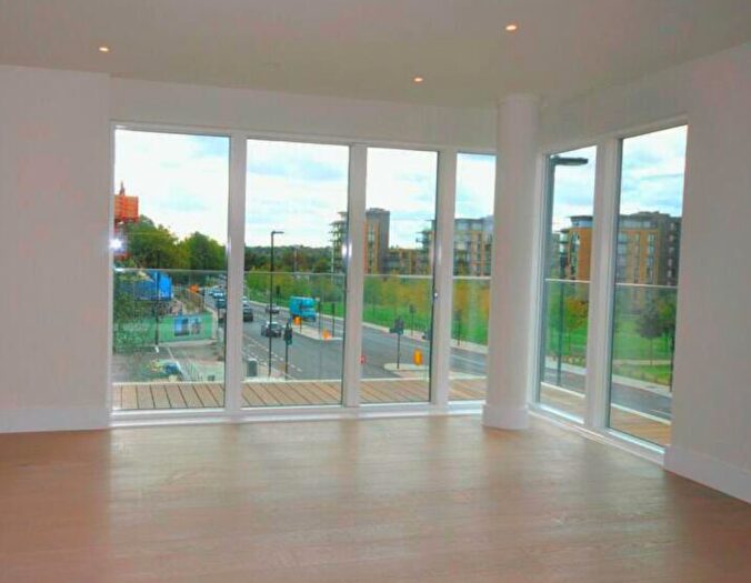 2 Bedroom Flat For Sale In Kidbrooke Park Road, Kidbrooke, SE3